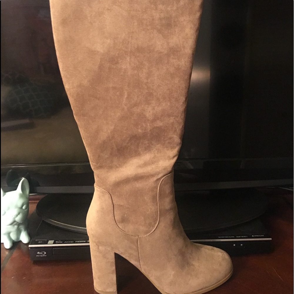 Perfect &Gorgeous Taupe/ Tan Boots